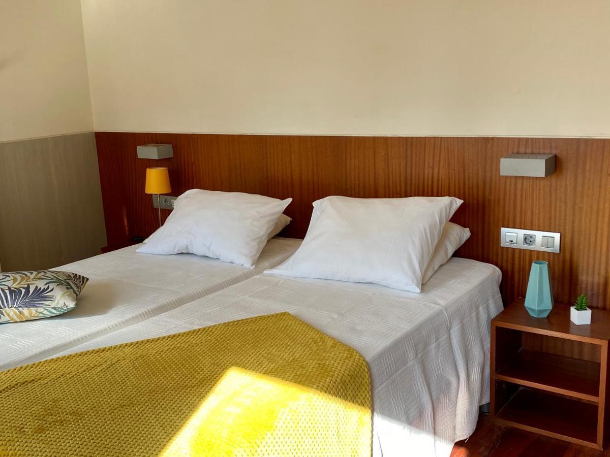 Hotel Santa Clara ซานติอาโก เด กอมโปสเตลา ภายนอก รูปภาพ