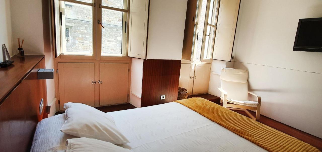 Hotel Santa Clara ซานติอาโก เด กอมโปสเตลา ภายนอก รูปภาพ