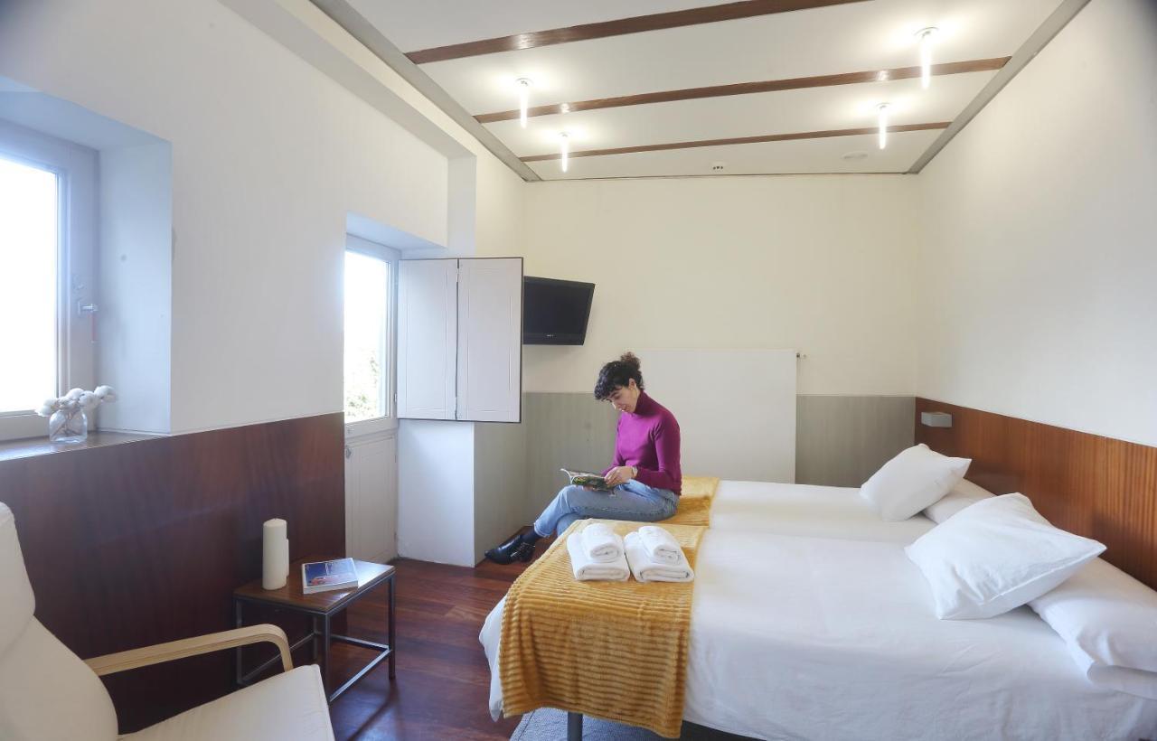 Hotel Santa Clara ซานติอาโก เด กอมโปสเตลา ภายนอก รูปภาพ