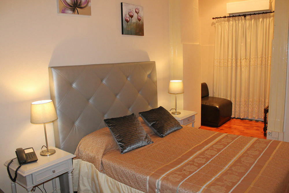 Hotel Santa Clara ซานติอาโก เด กอมโปสเตลา ภายนอก รูปภาพ